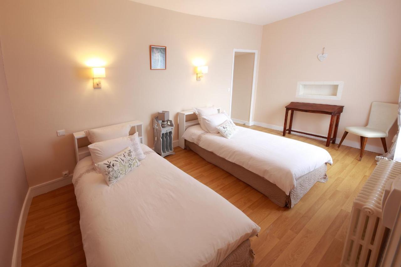 La Loge Des Fees Bed & Breakfast Latillé Eksteriør bilde