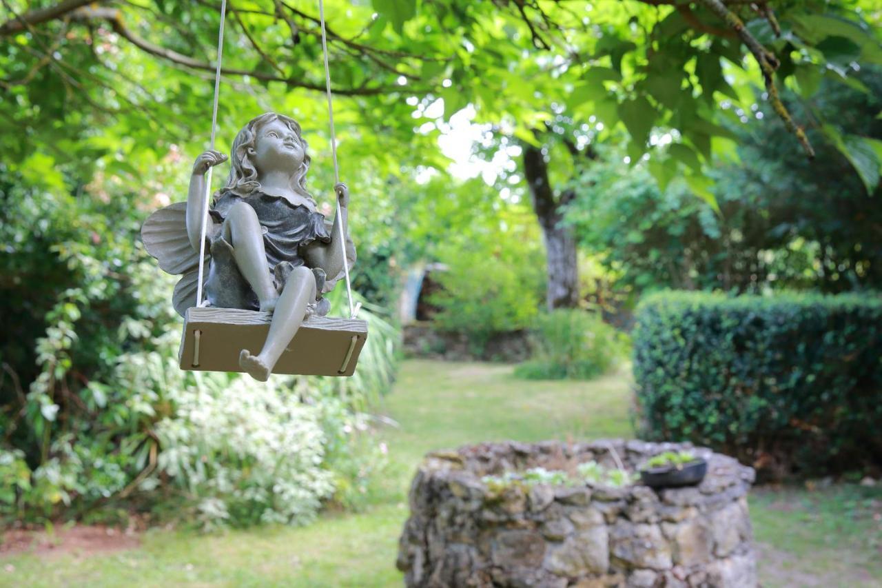 La Loge Des Fees Bed & Breakfast Latillé Eksteriør bilde