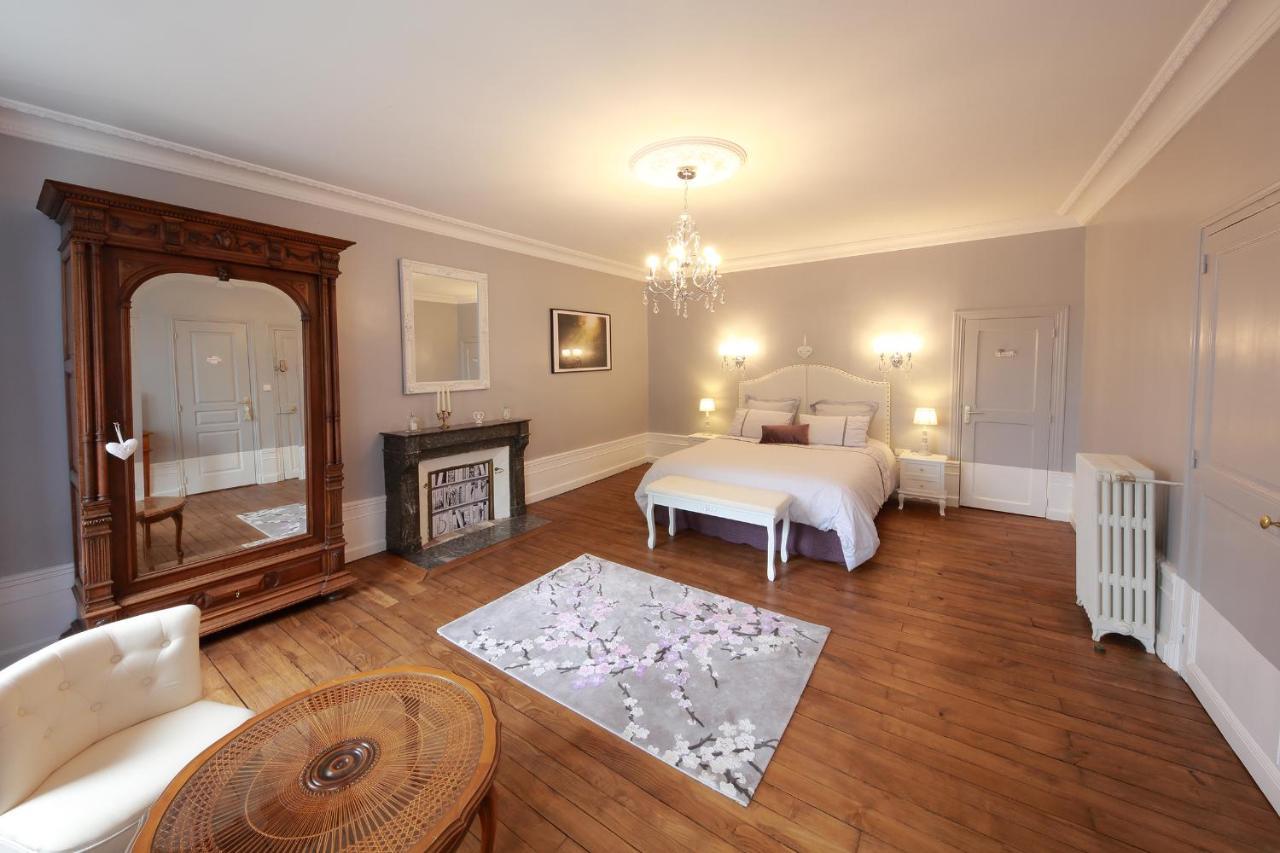 La Loge Des Fees Bed & Breakfast Latillé Eksteriør bilde