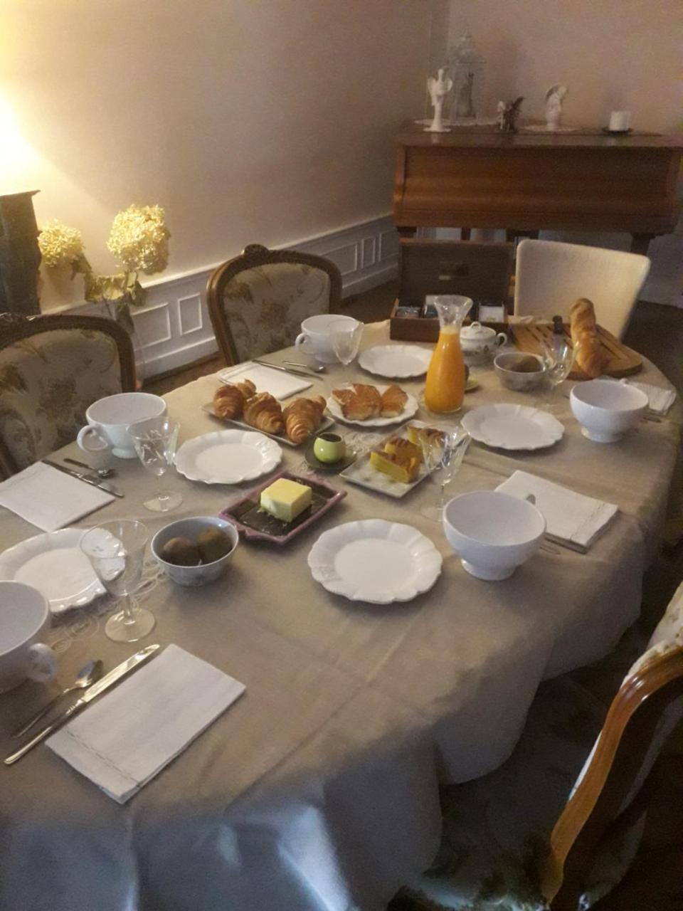 La Loge Des Fees Bed & Breakfast Latillé Eksteriør bilde